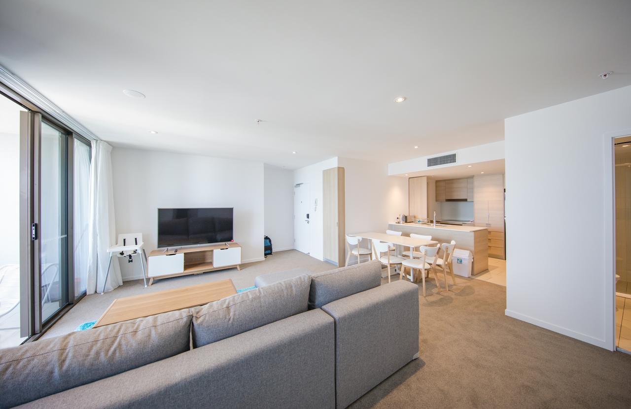 Dayday Premier Apartments At 2663 Gold Coast Hwy, Broadbeach ภายนอก รูปภาพ