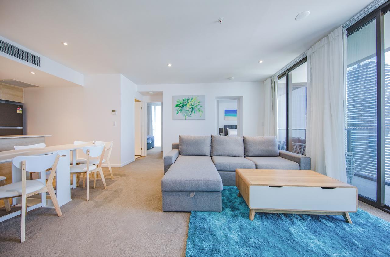 Dayday Premier Apartments At 2663 Gold Coast Hwy, Broadbeach ภายนอก รูปภาพ