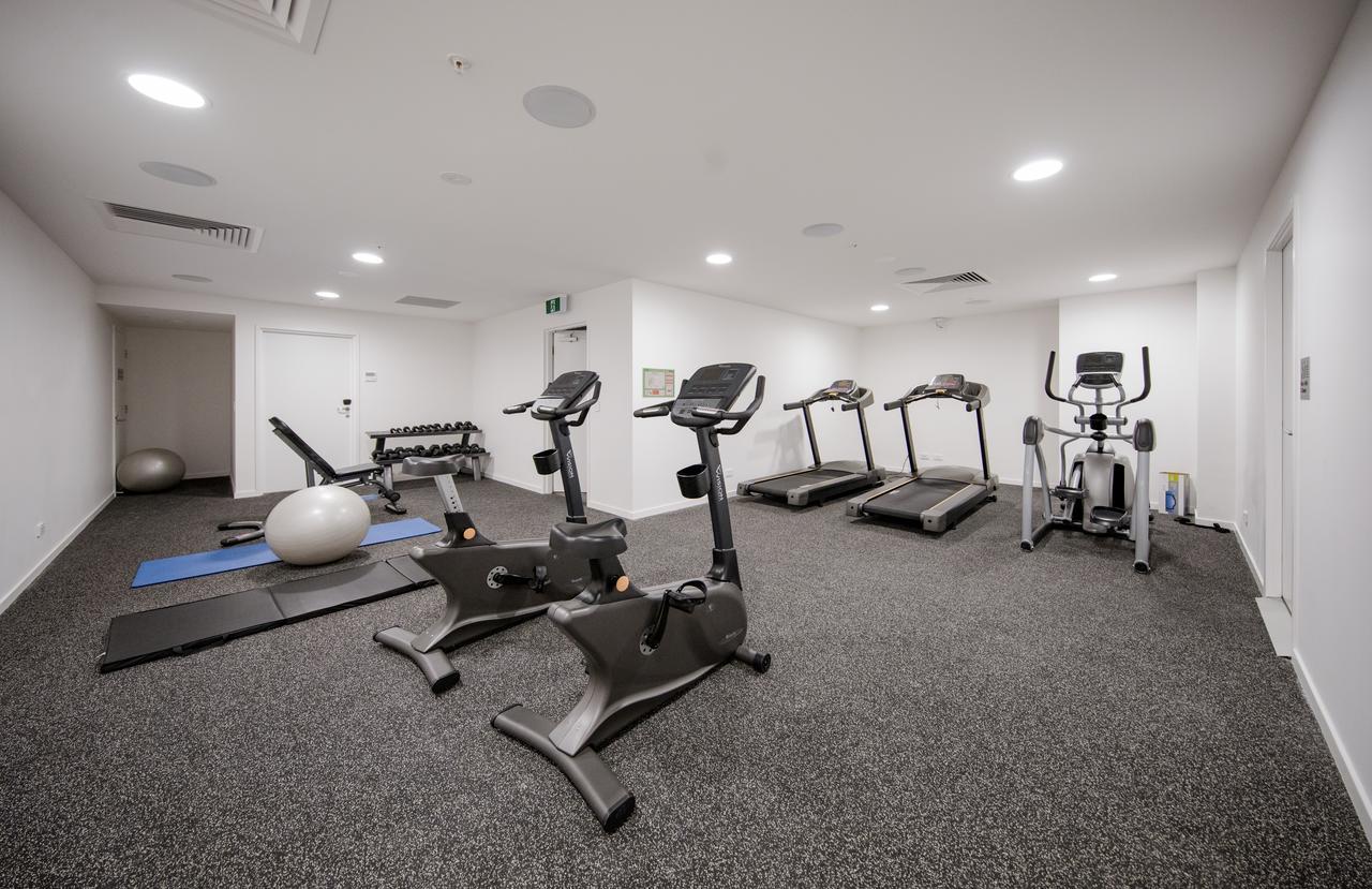 Dayday Premier Apartments At 2663 Gold Coast Hwy, Broadbeach ภายนอก รูปภาพ