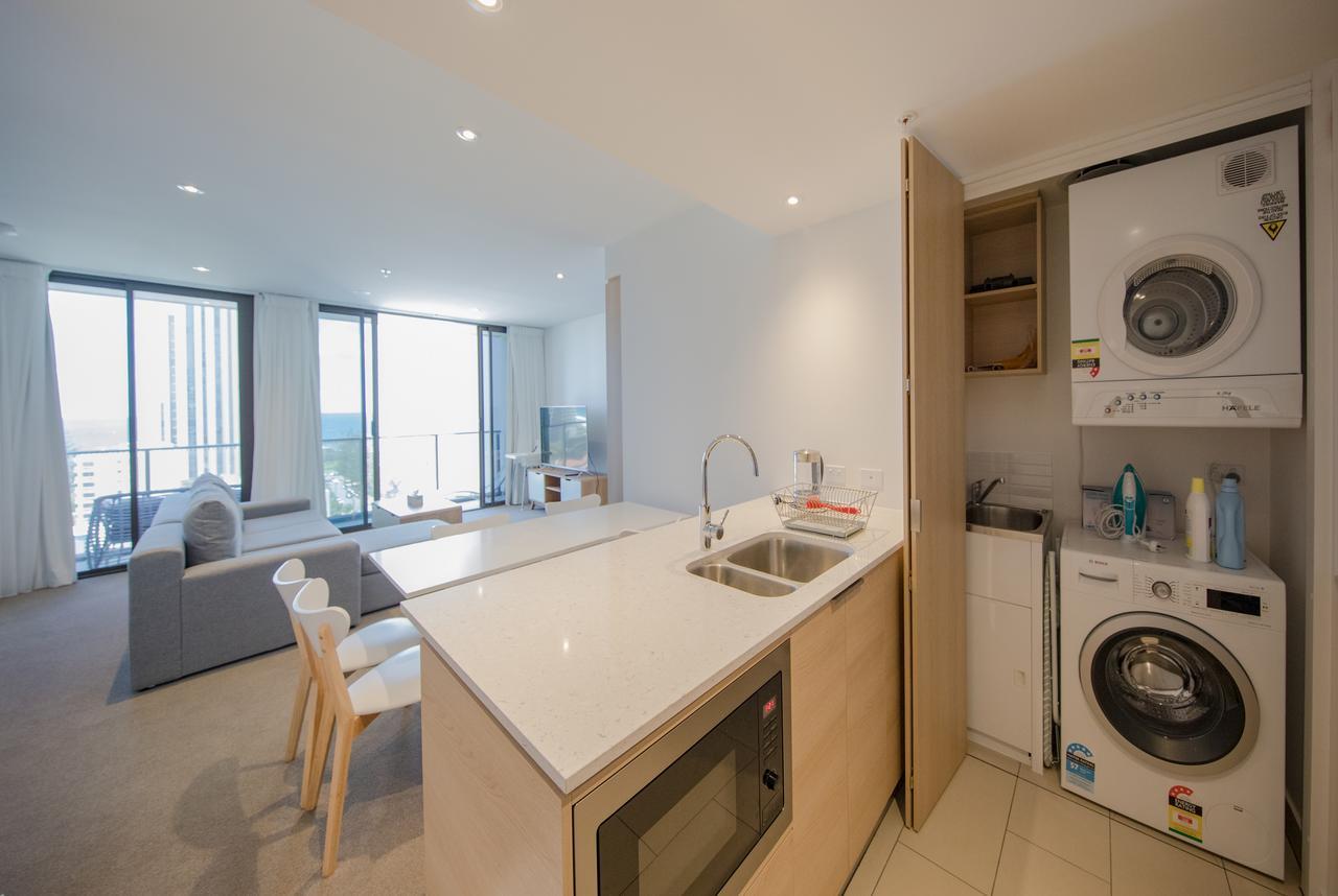 Dayday Premier Apartments At 2663 Gold Coast Hwy, Broadbeach ภายนอก รูปภาพ